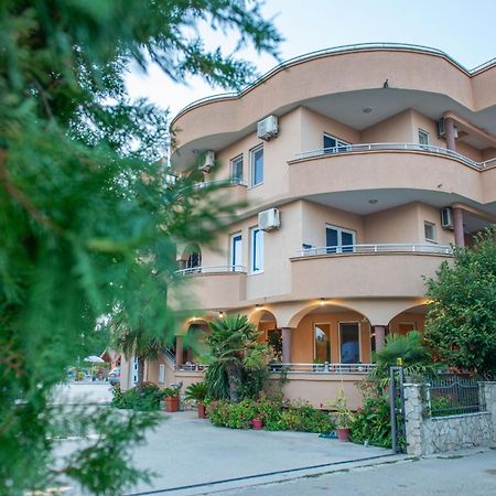 Apartments And Bungalow Casa Palma Ulcinj Extérieur photo