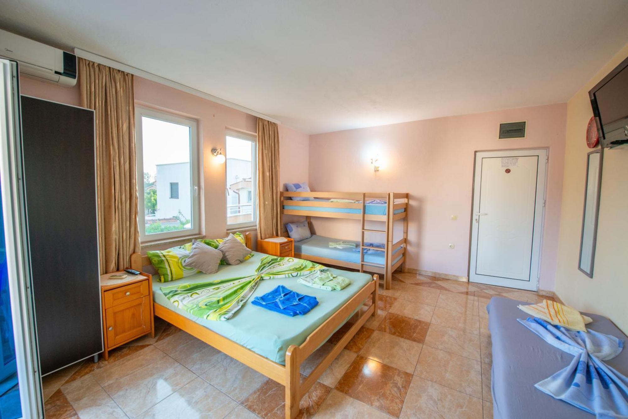Apartments And Bungalow Casa Palma Ulcinj Extérieur photo