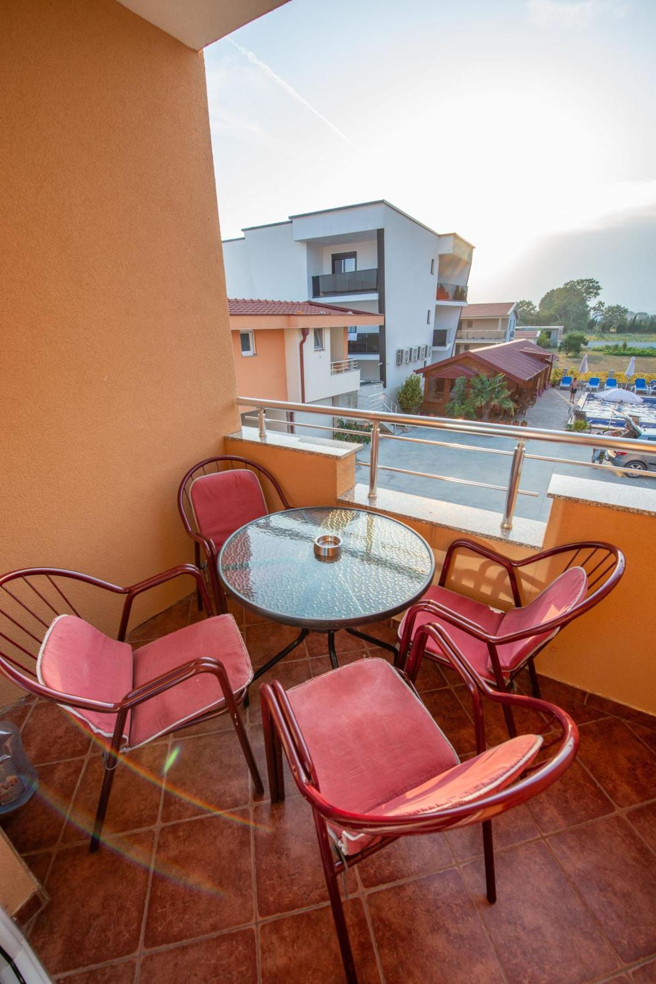 Apartments And Bungalow Casa Palma Ulcinj Extérieur photo