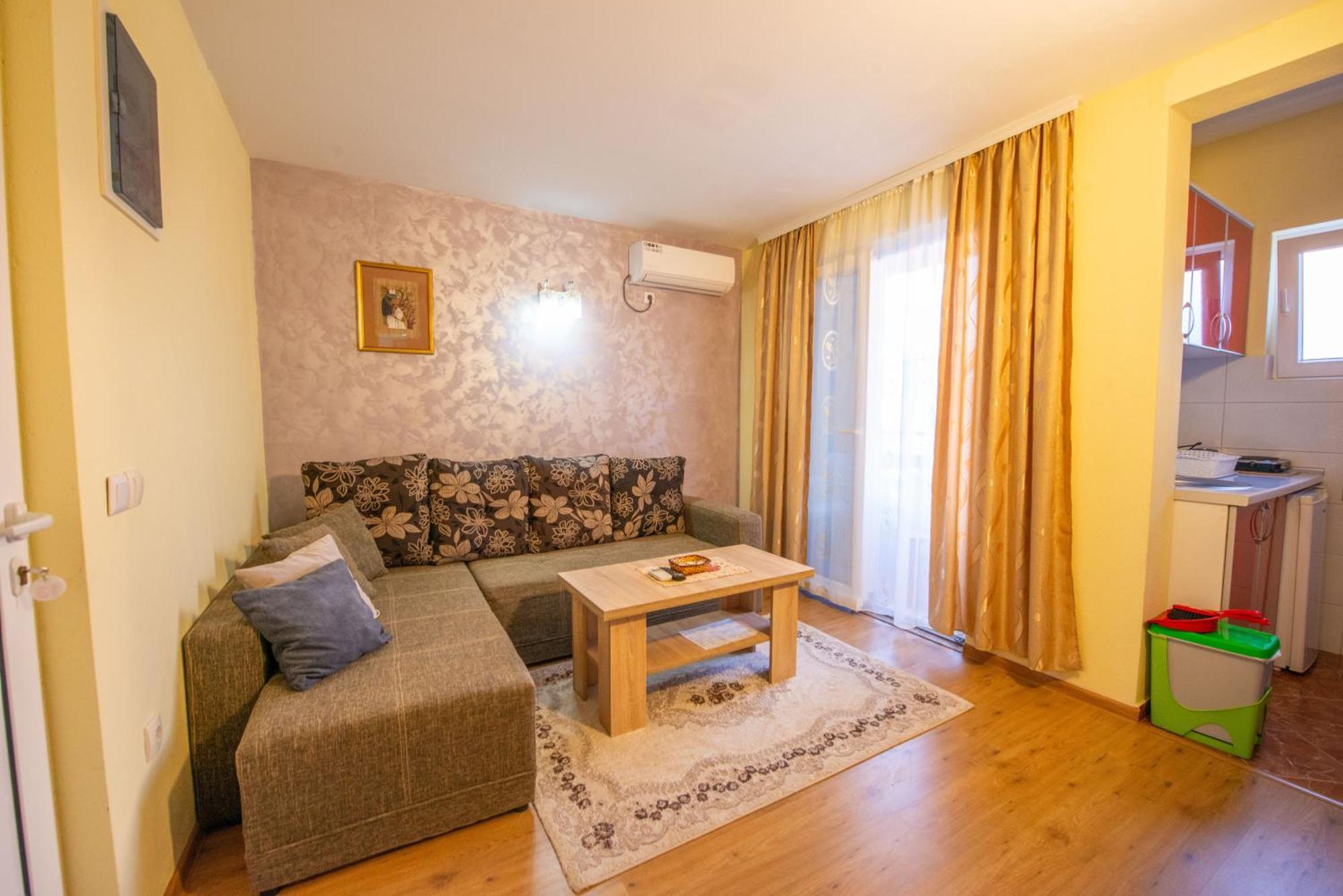 Apartments And Bungalow Casa Palma Ulcinj Extérieur photo